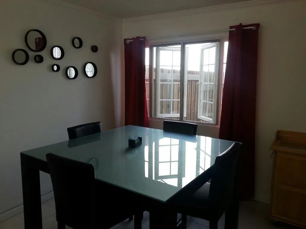 Signature'S 21 At The Country Club Apartment Kingston